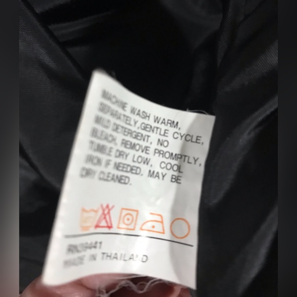 Men’s jacket.  From smoke free and pet free home.  XXL. Sturdy zippers - Picture 9 of 10